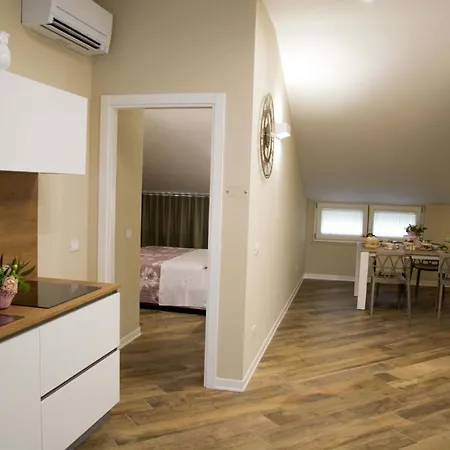 לינה וארוחת בוקר Martina Mirabella Eclano